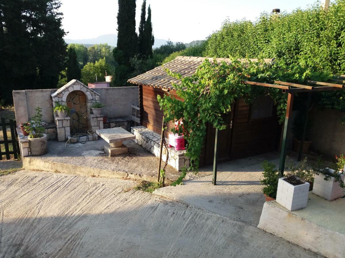 House In The Country Vátos Exterior photo